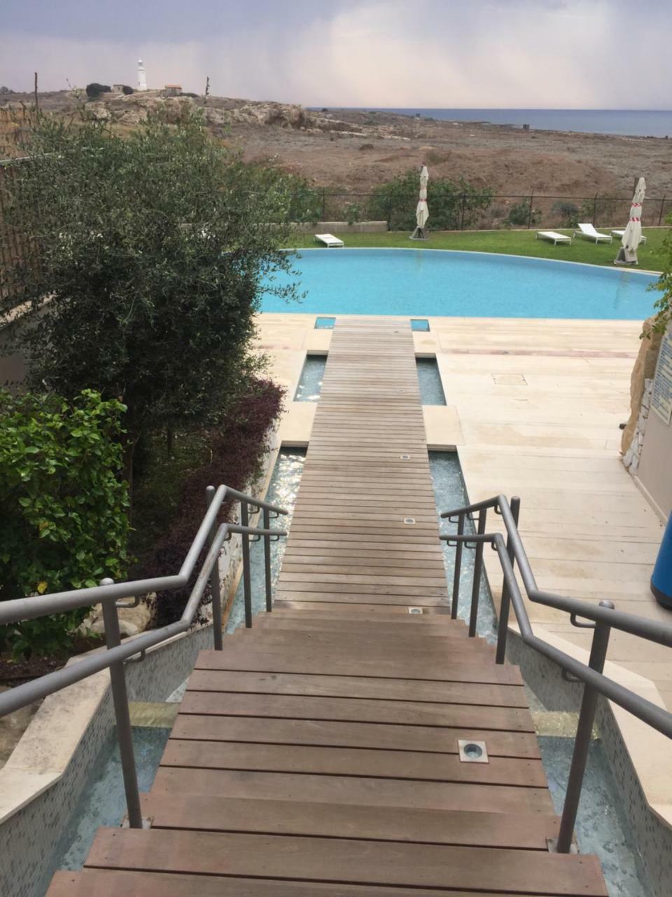Lingna Luxury Apartment Lighthouse Paphos Eksteriør billede